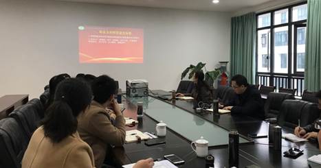 说明: 说明: G:\照片视频\20201028 十四师资队伍建设规划第一次讨论会\IMG_3280.JPG